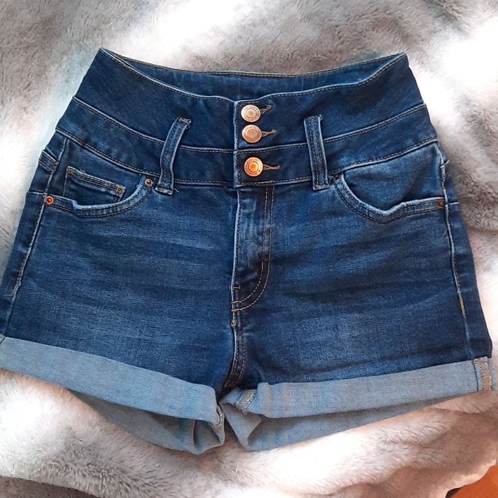 High rise Jean shorts!
